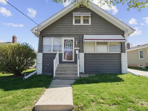 7607 39th STREET, Kenosha, WI 53142