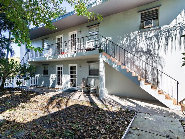 4205 N Flagler Drive, Unit 4, West Palm Beach, FL 33407