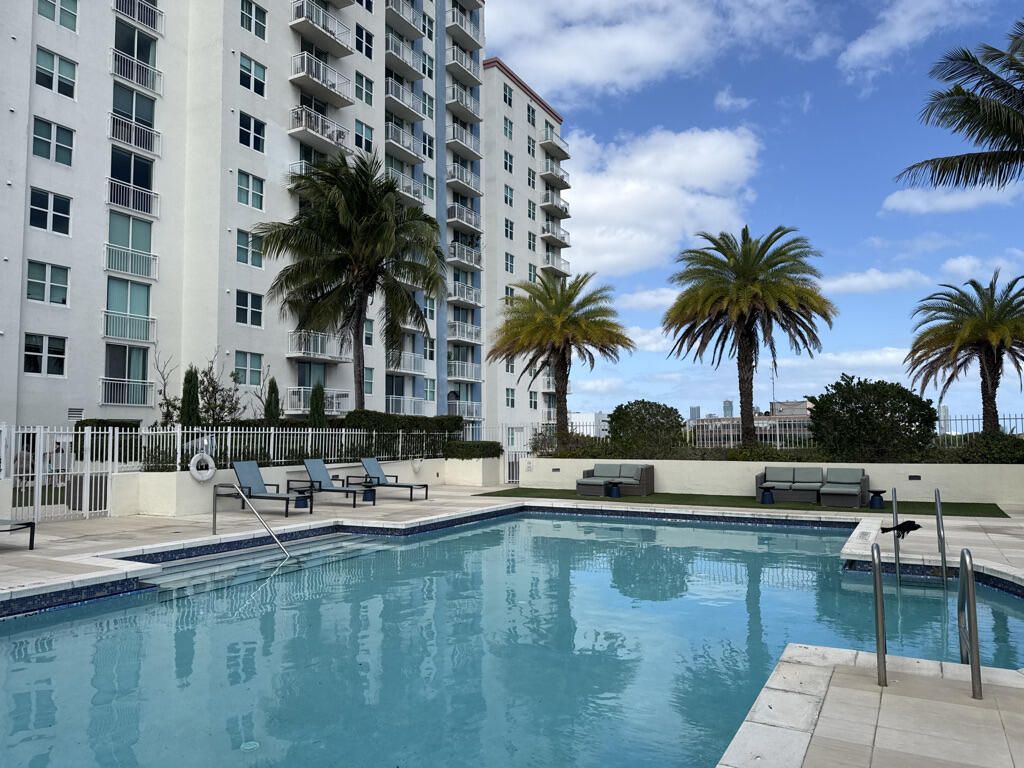 3000 Coral Way, Unit 1007, Miami, FL 33145 Photo