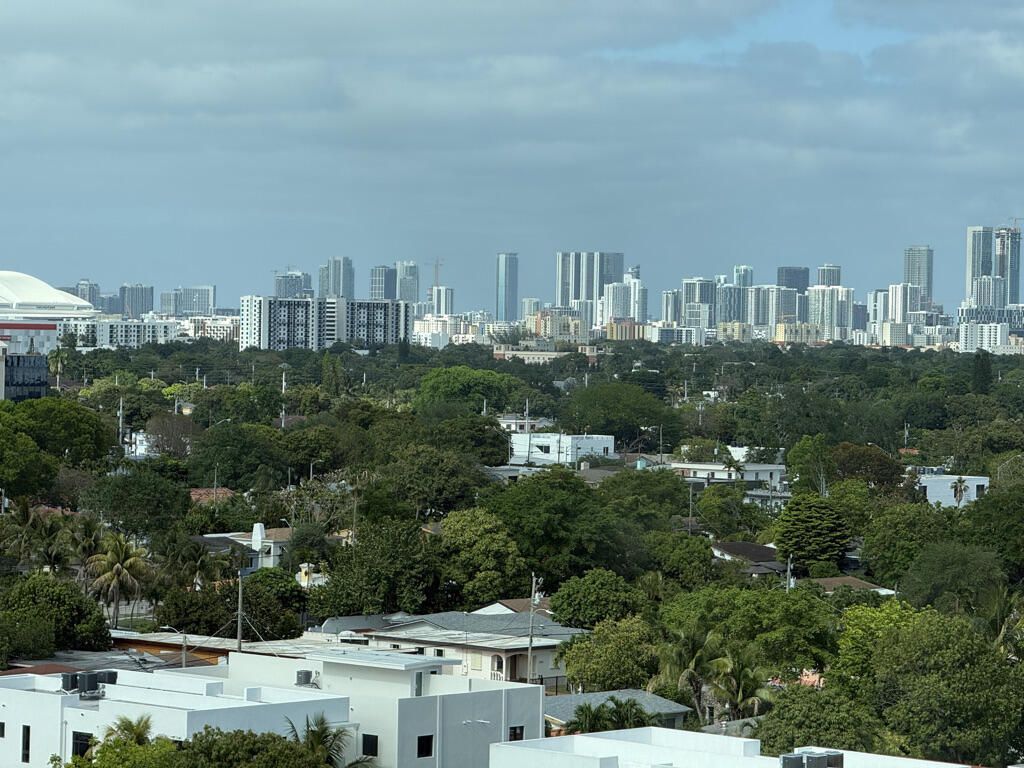 3000 Coral Way, Unit 1007, Miami, FL 33145 Photo