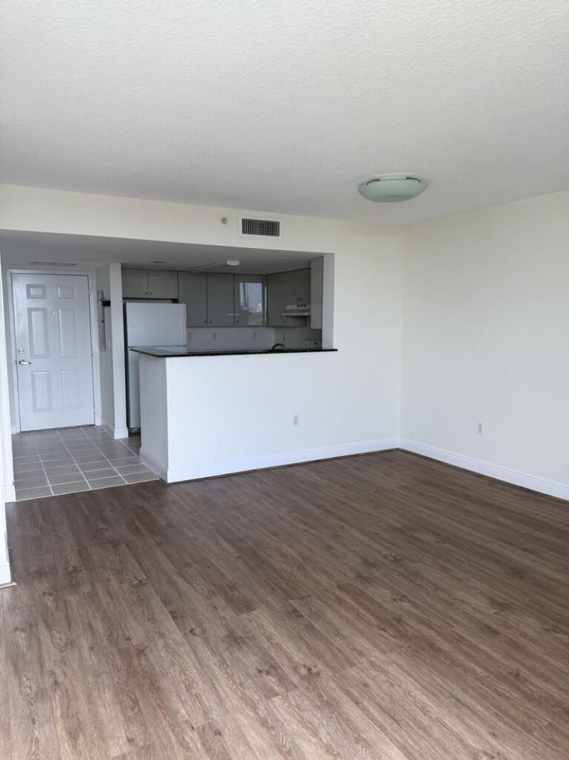 3000 Coral Way, Unit 1007, Miami, FL 33145 Photo
