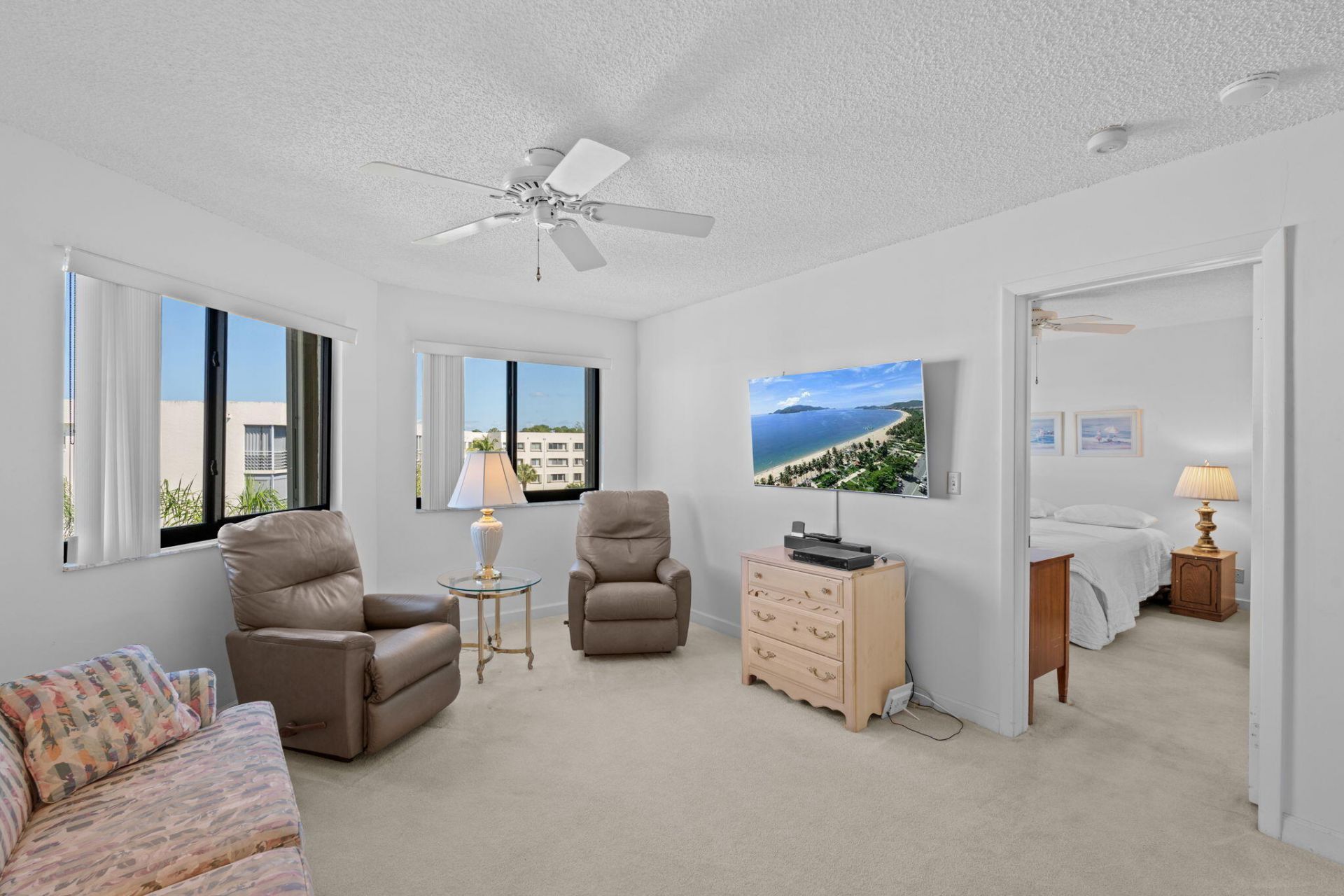 3138 Via Poinciana, Unit 410, Lake Worth, FL 33467 Photo