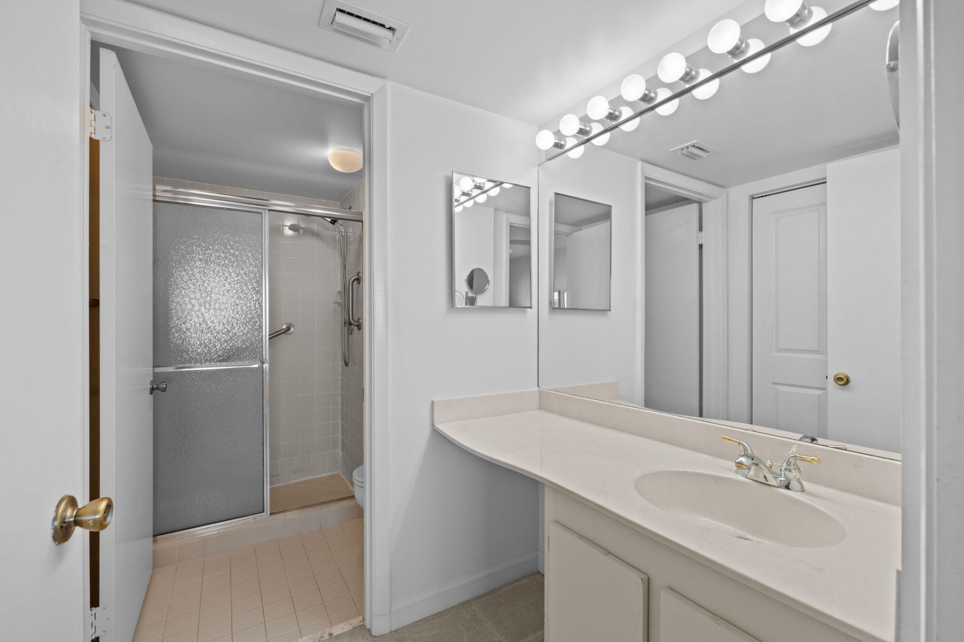 3138 Via Poinciana, Unit 410, Lake Worth, FL 33467 Photo