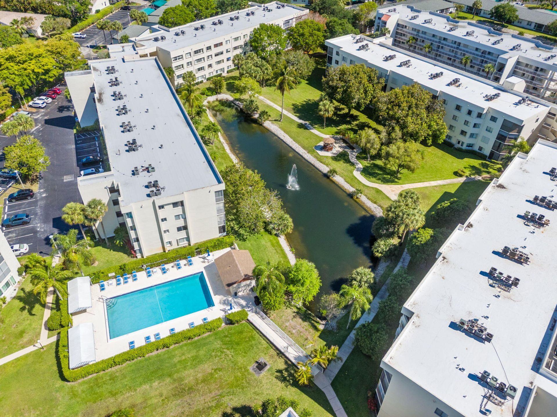 3138 Via Poinciana, Unit 410, Lake Worth, FL 33467 Photo