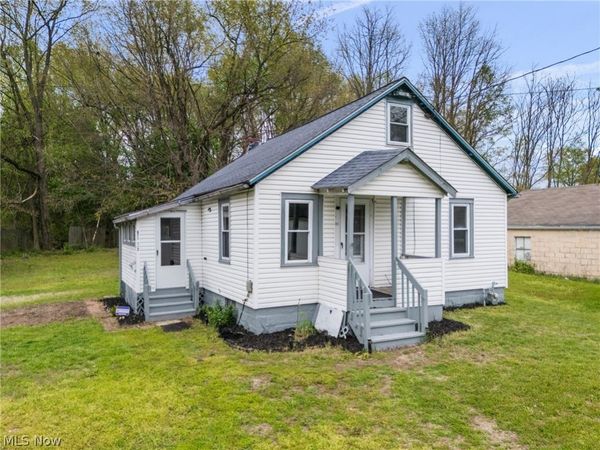 671 Fairview Avenue , Barberton, OH 44203