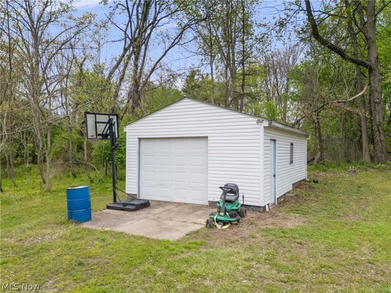 671 Fairview Avenue, Barberton, OH 44203 Photo 2