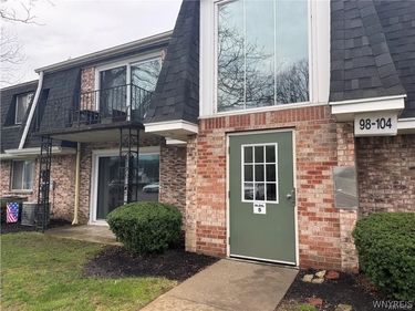 98 Foxberry Drive, Unit A, Getzville, NY 14068