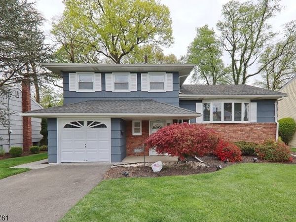 2260 Sunrise Ct, Scotch Plains, NJ 07076