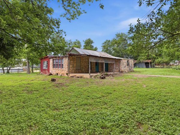 247 Live Oak St, Medina, TX 78055