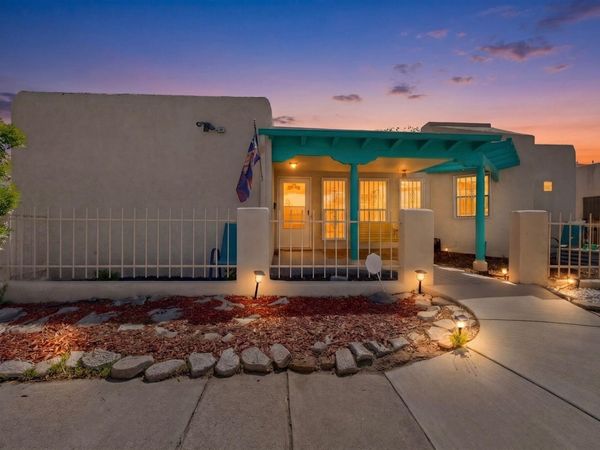314 Manzano Street NE, Albuquerque, NM 87108
