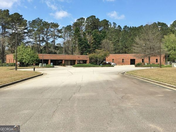 120 Commerce Circle, Fayetteville, GA 30214