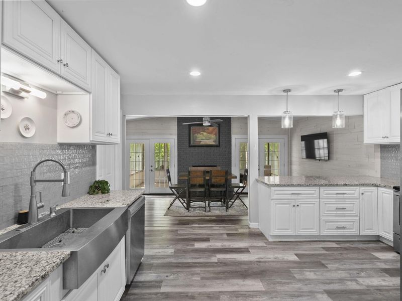 185 Greenlake Street, Galloway, OH 43119 Photo 2