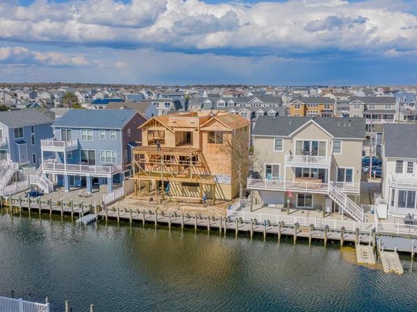 1351 PAUL BOULEVARD , MANAHAWKIN, NJ 08050