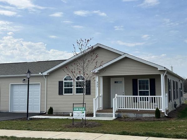 432 EASTWOOD LANE , LANCASTER, PA 17601