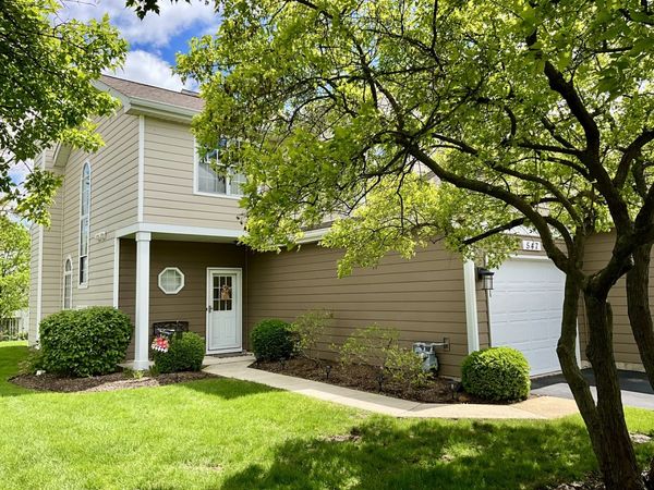 547 Woodcrest Drive , Mundelein, IL 60060