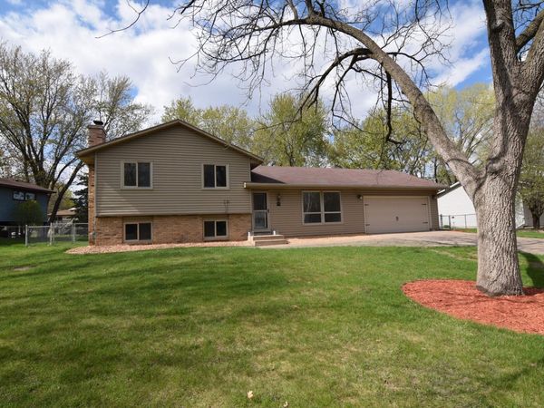 10556 104th Avenue N, Maple Grove, MN 55369
