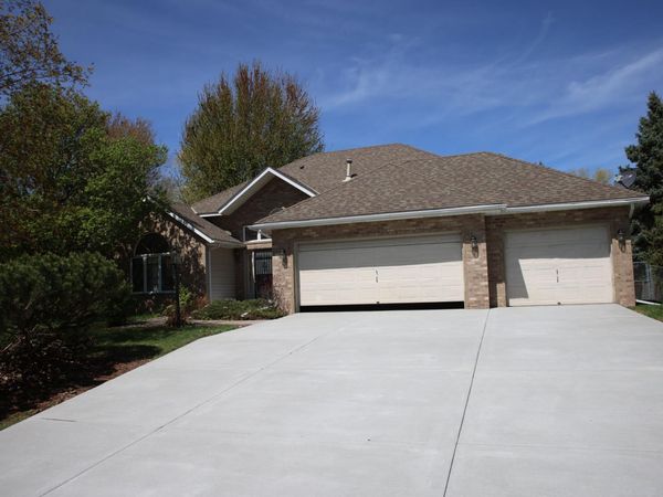 2522 Windsor Lane, Woodbury, MN 55125
