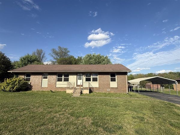 510 Sun Valley Drive , Glasgow, KY 42141