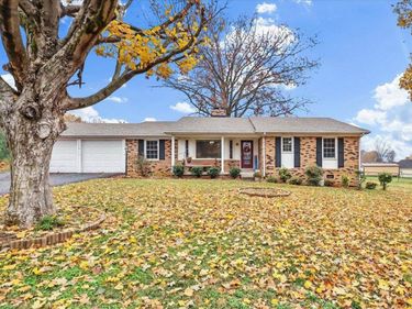 2816 Smallhouse Road , Bowling Green, KY 42104