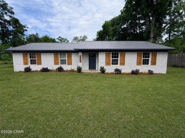 5455 11th Street, Malone, FL 32445