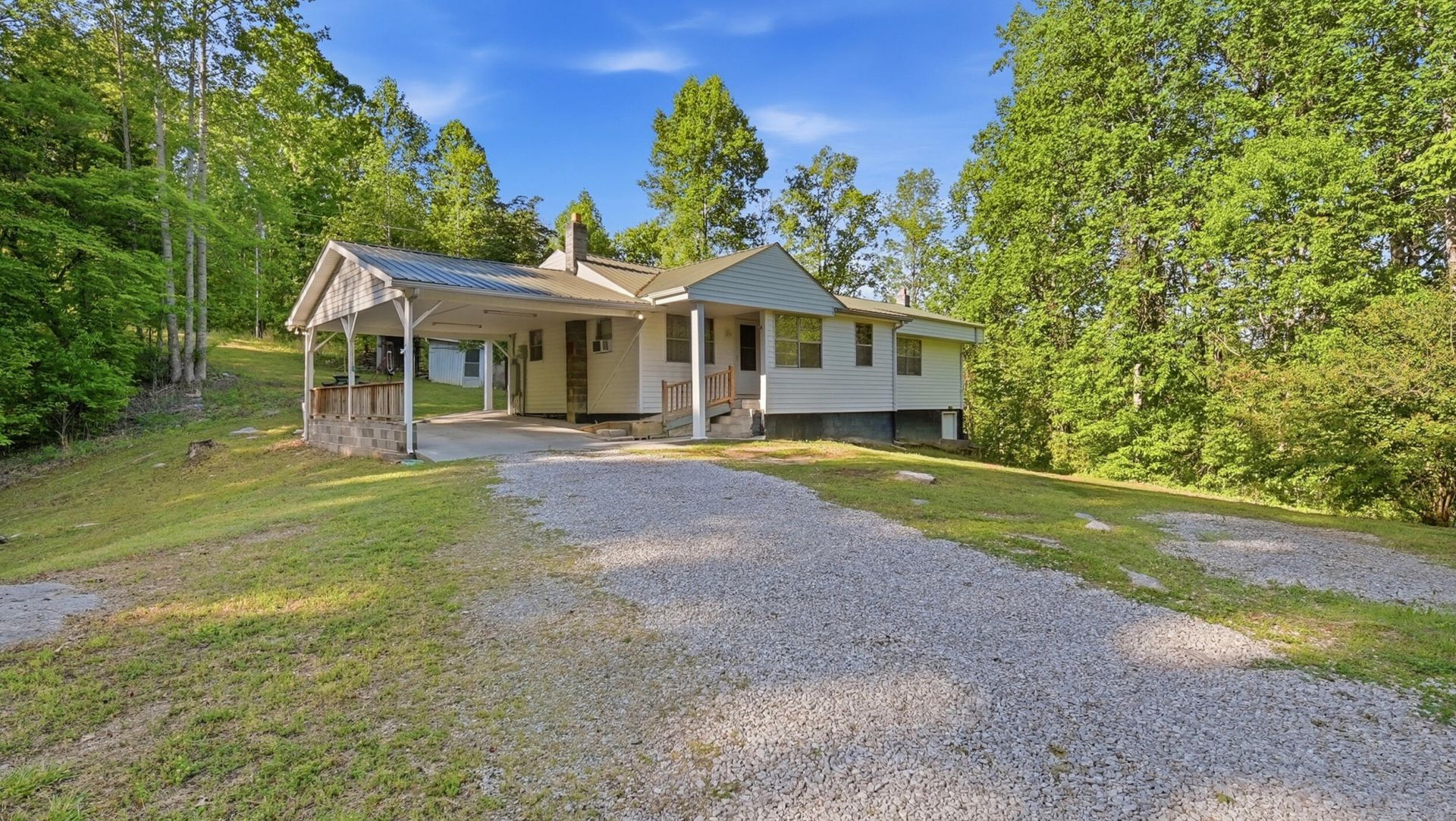 713 Shaddon Road, Tellico Plains, TN 37385 Main Photo