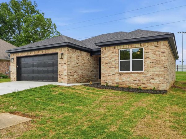 106 Parkway Avenue , Morrilton, AR 72110