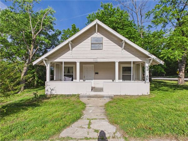 312 N Chestnut , Harrison, AR 72601