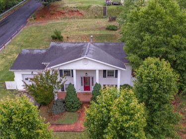 2374 Pine Ave , Buena Vista, VA 24416