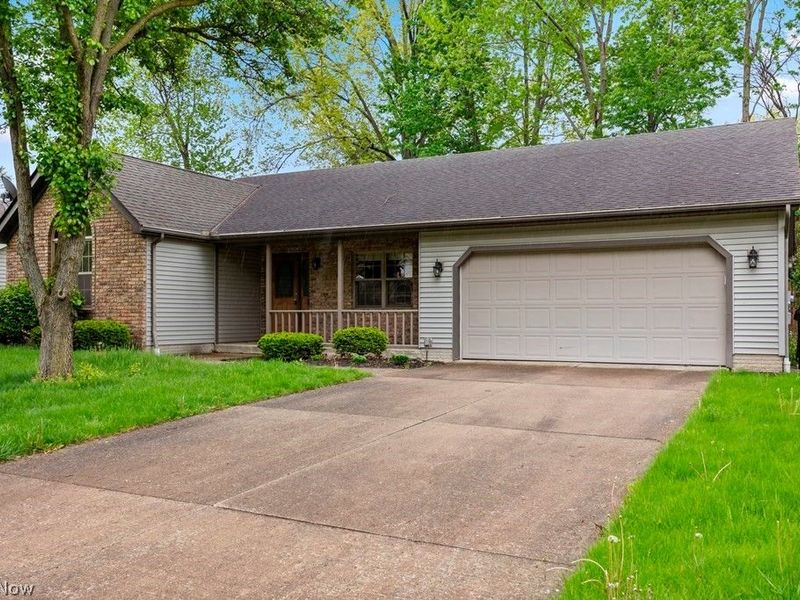 314 Greenwood Court, Elyria, OH 44035 Photo 3