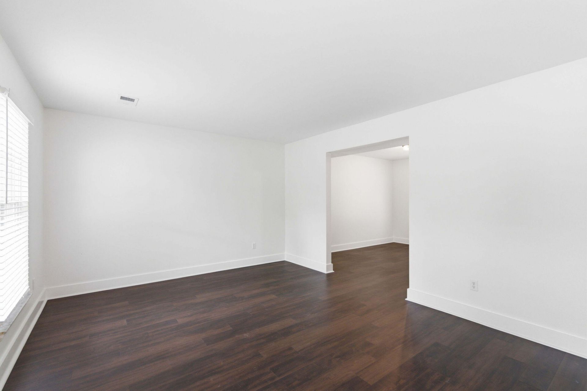 2143 Pinehurst Avenue Photo 11