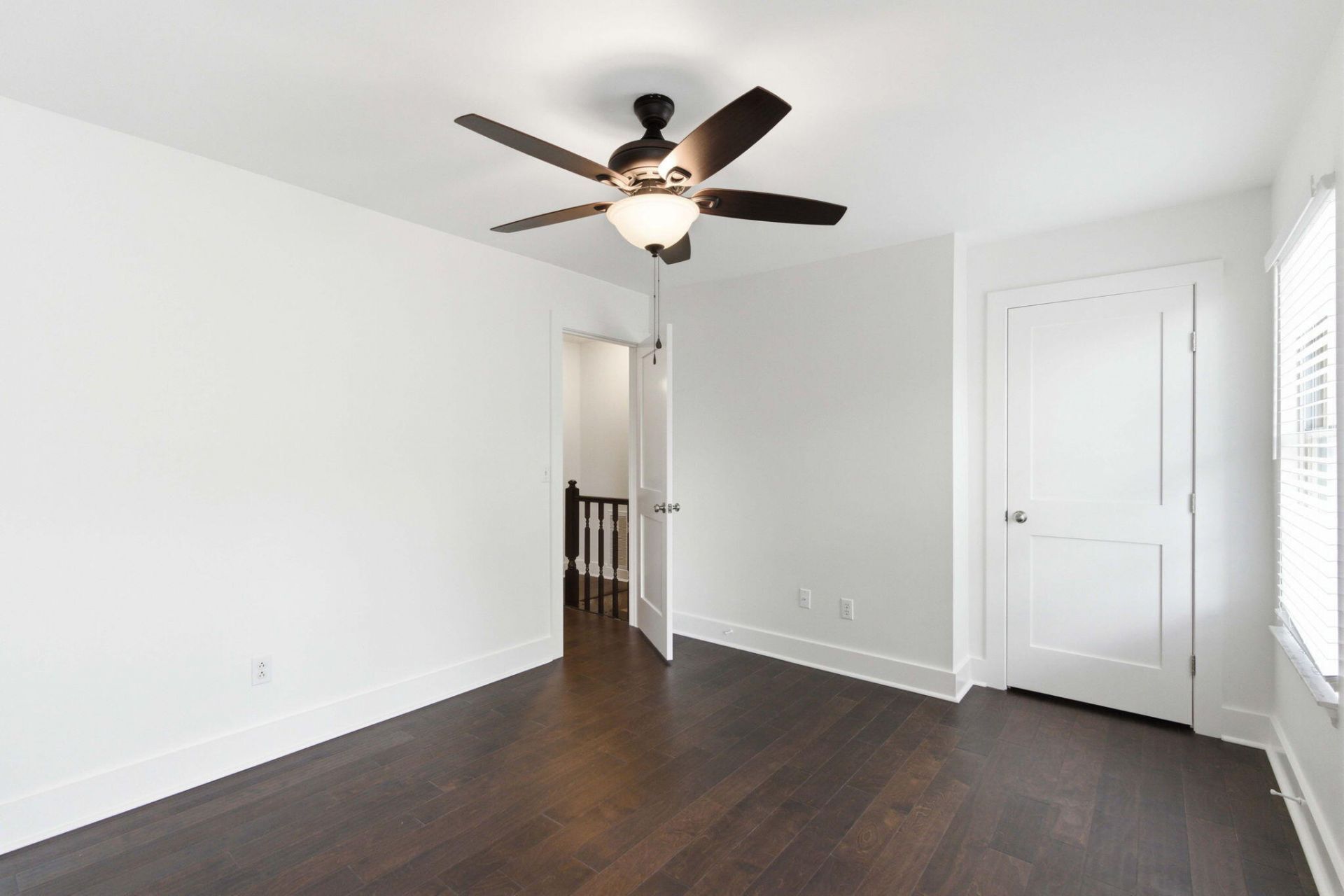 2143 Pinehurst Avenue Photo 24