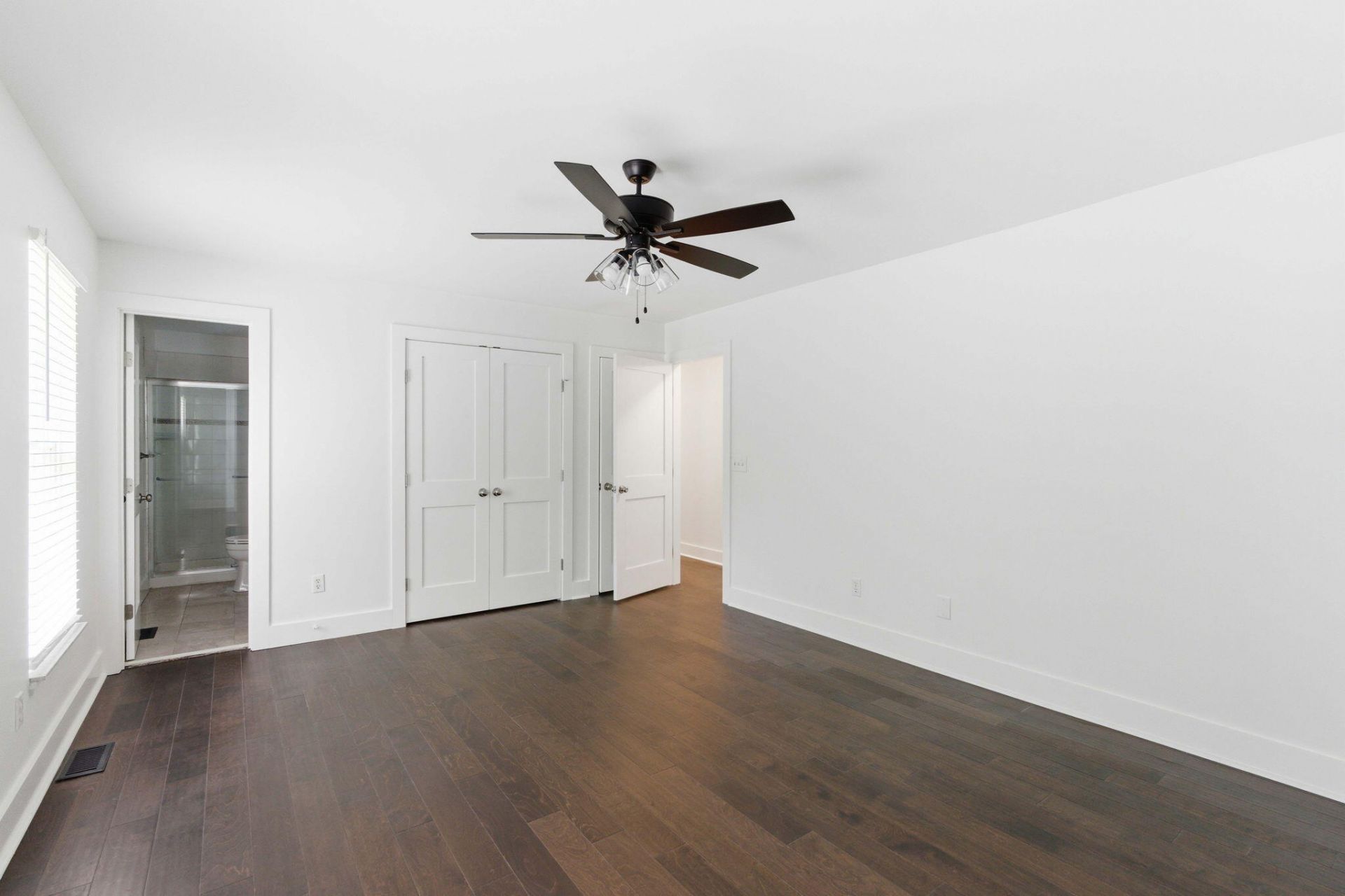 2143 Pinehurst Avenue Photo 31