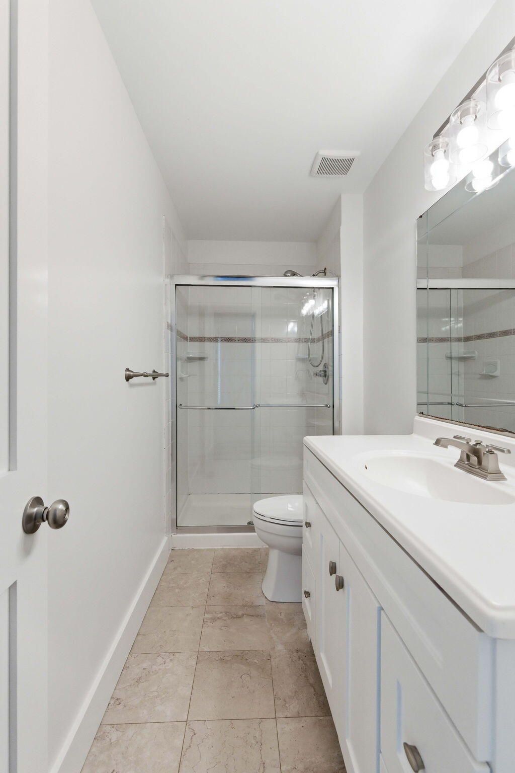 2143 Pinehurst Avenue Photo 33