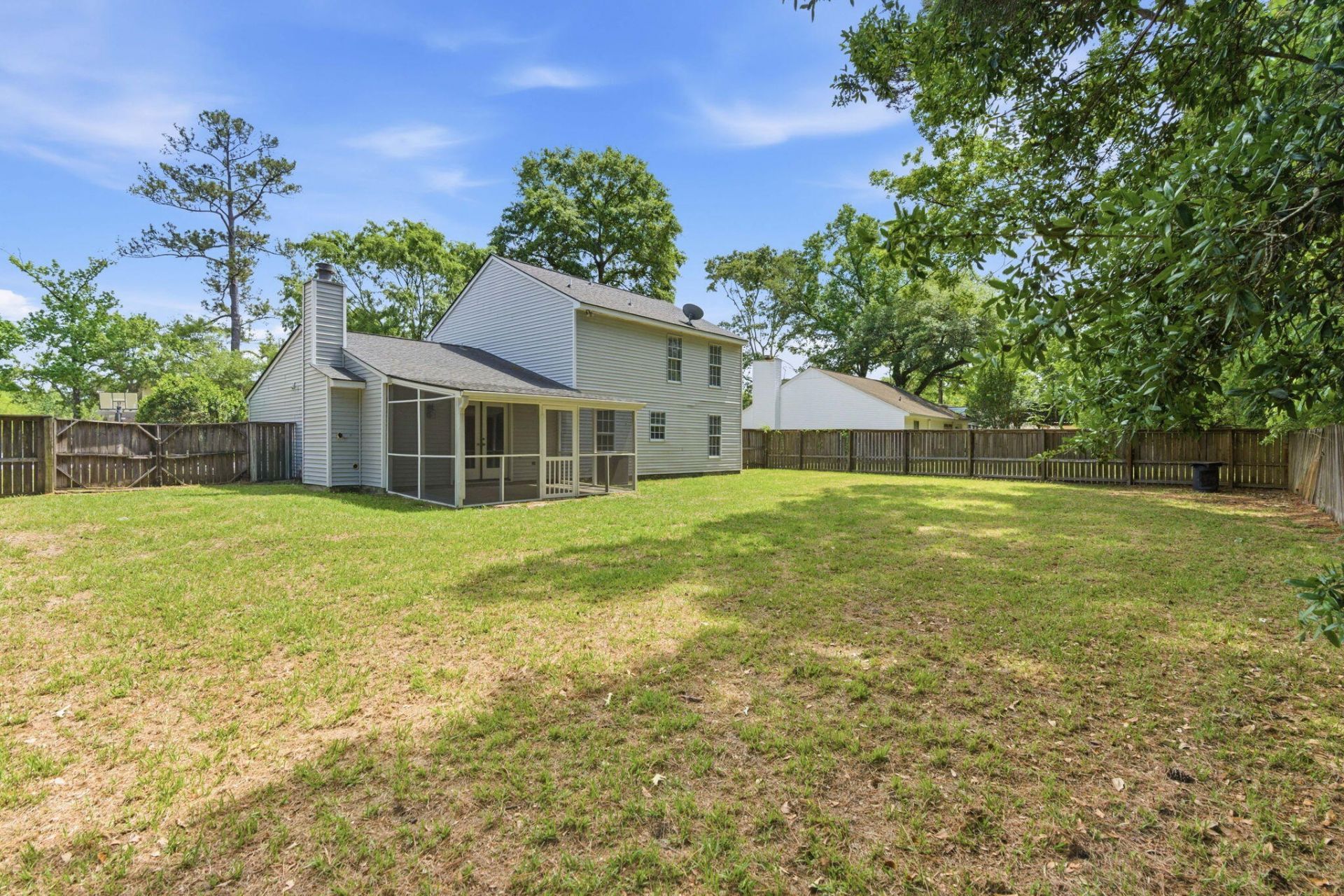 2143 Pinehurst Avenue Photo 39