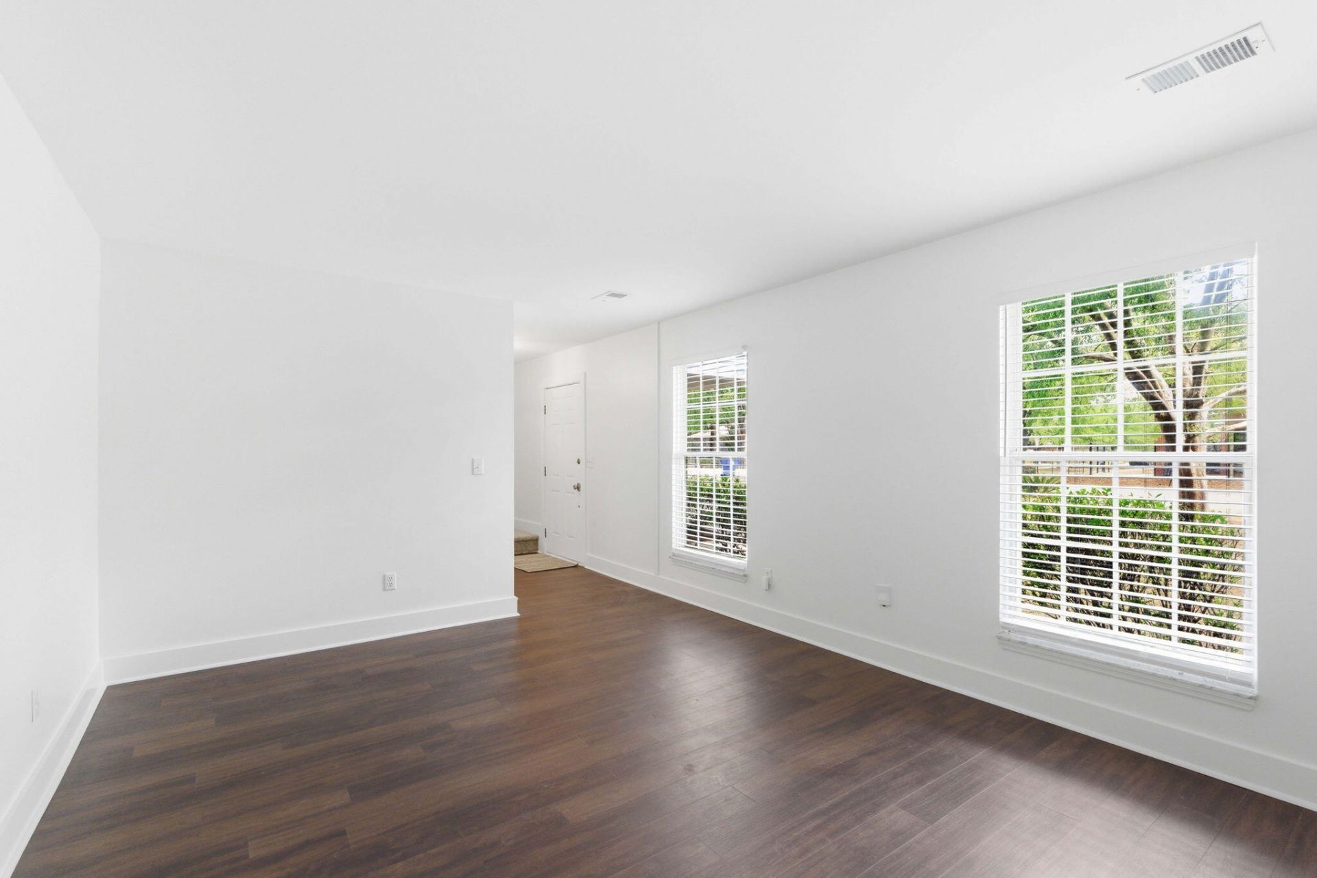 2143 Pinehurst Avenue Photo 4
