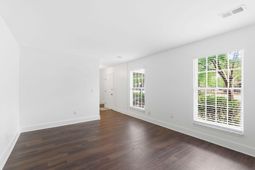2143 Pinehurst Avenue photo 4