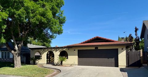 1950 Blue Spruce Dr, Oakdale, CA 95361 Photo
