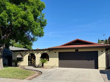 1950 Blue Spruce Dr, Oakdale, CA 95361 Photo
