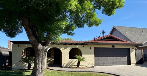 1950 Blue Spruce Dr, Oakdale, CA 95361 Photo