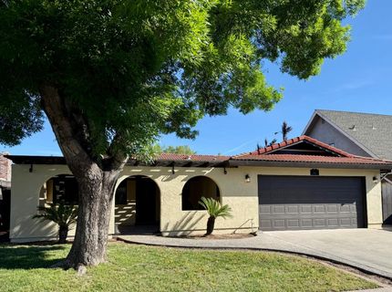 1950 Blue Spruce Dr, Oakdale, CA 95361 Photo