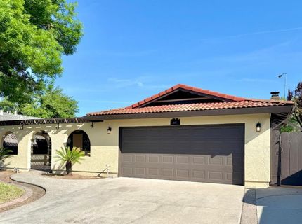 1950 Blue Spruce Dr, Oakdale, CA 95361 Photo