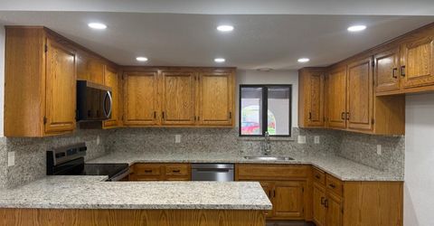 1950 Blue Spruce Dr, Oakdale, CA 95361 Photo