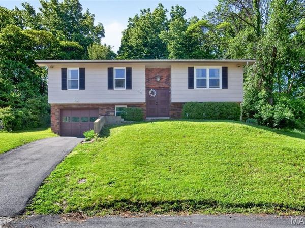 1948 Westbourne Way, Fenton, MO 63026