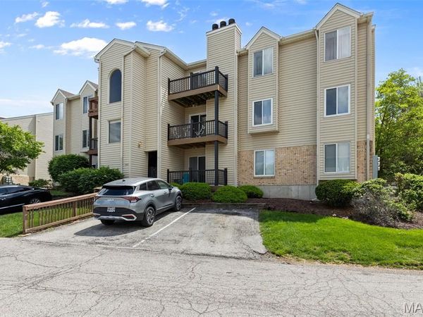 2403 Sandalwood Creek Court, Unit D, Wildwood, MO 63038