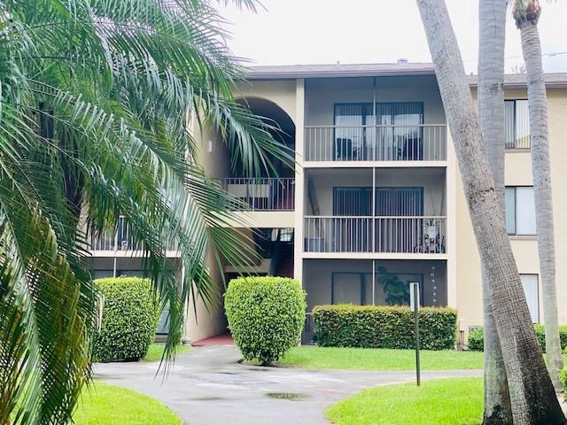 202 Foxtail Drive, Unit F1, Greenacres, FL 33415 Photo