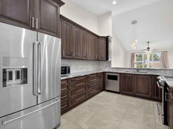 2620 E Aragon Boulevard, Unit 3, Sunrise, FL 33313