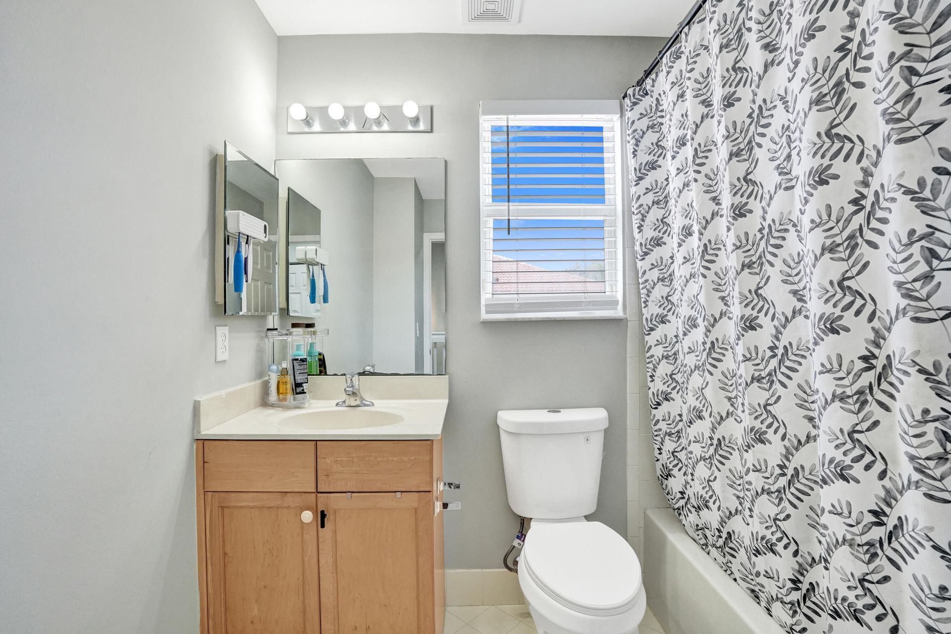 5262 SW 155th Avenue, Miramar, FL 33027 Photo