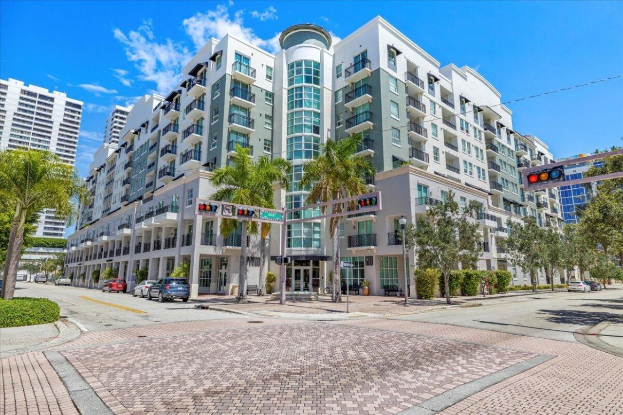 600 S Dixie Highway, Unit 401, West Palm Beach, FL 33401 Photo