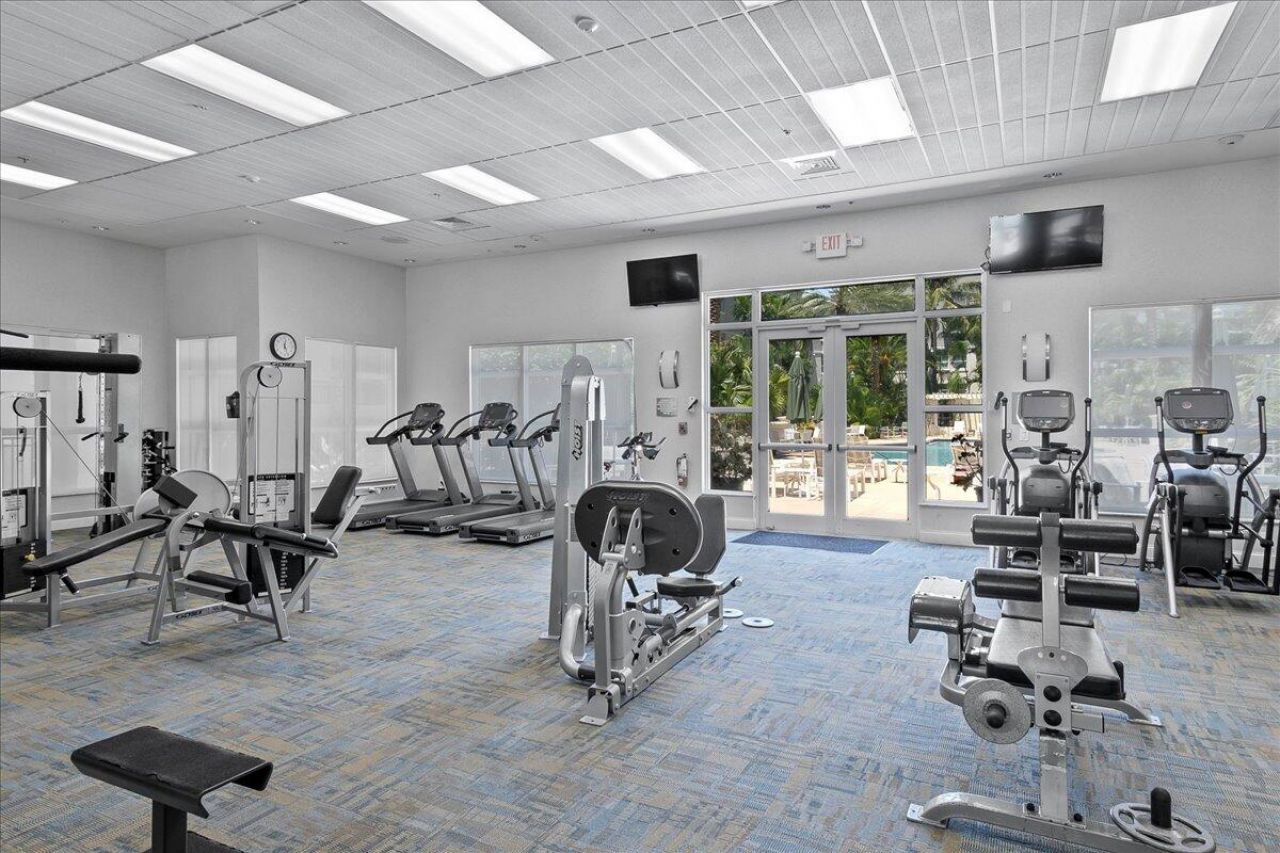 600 S Dixie Highway, Unit 401, West Palm Beach, FL 33401 Photo