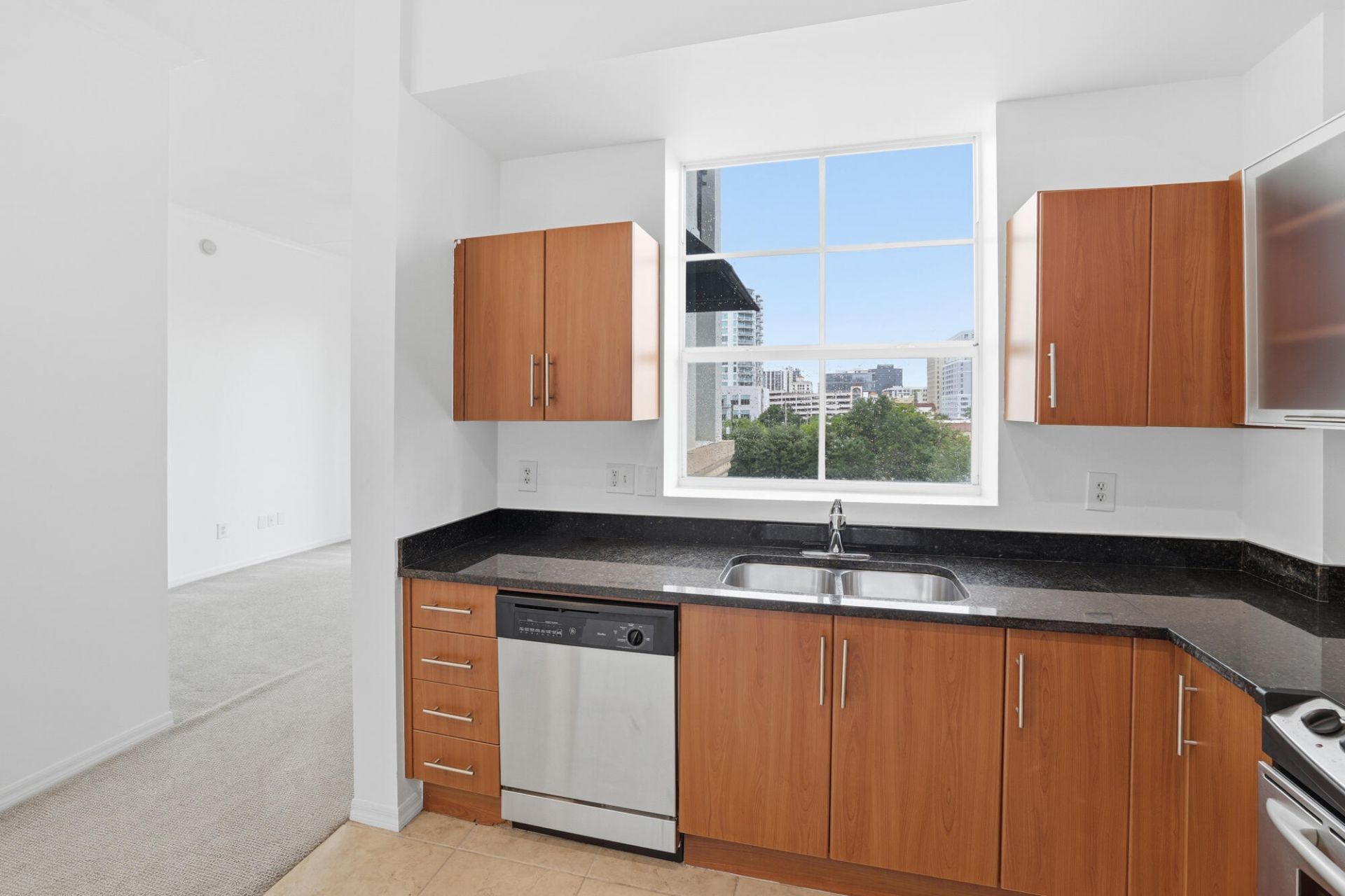 600 S Dixie Highway, Unit 401, West Palm Beach, FL 33401 Photo
